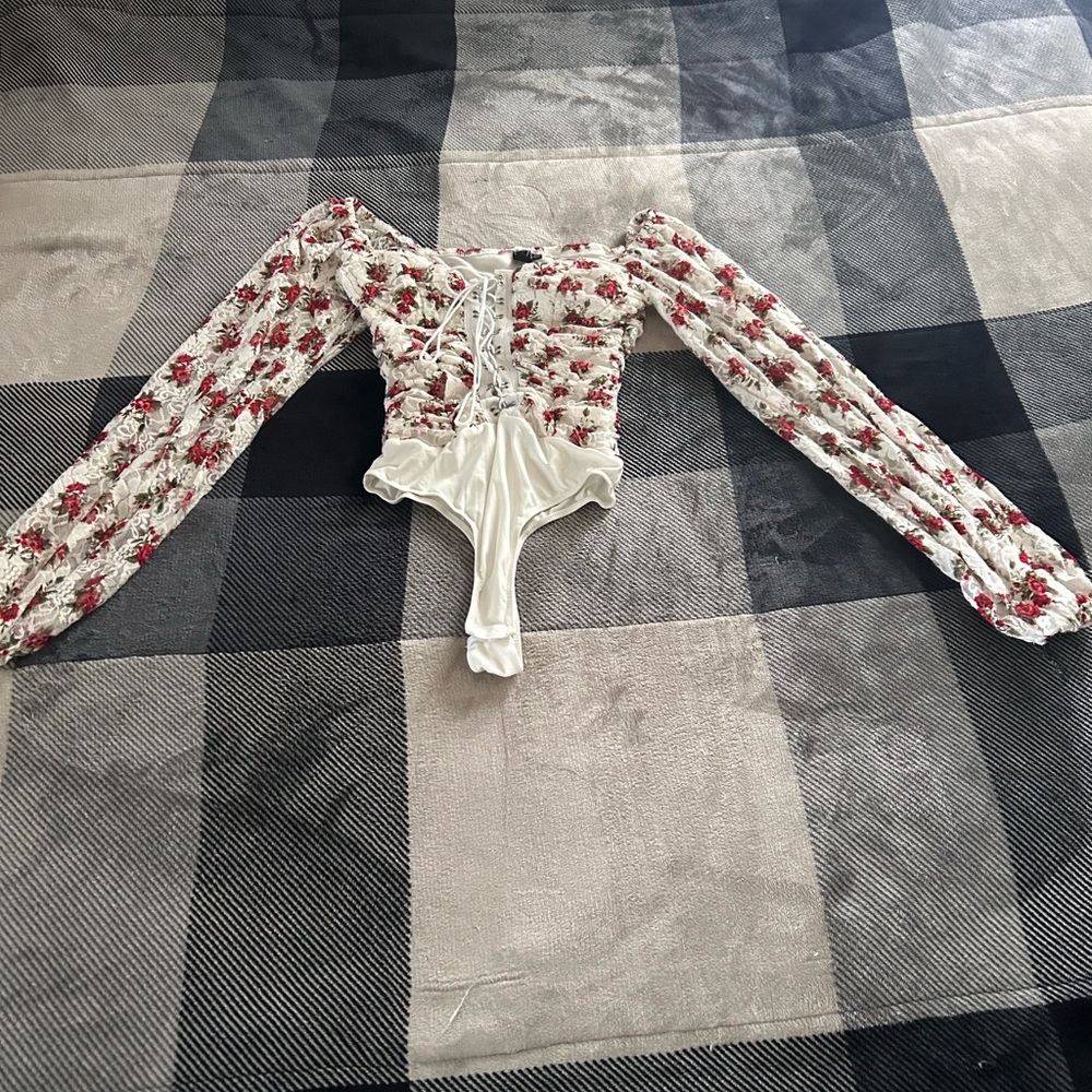 Windsor Floral Lace-Up Bodysuit - Red and Cream